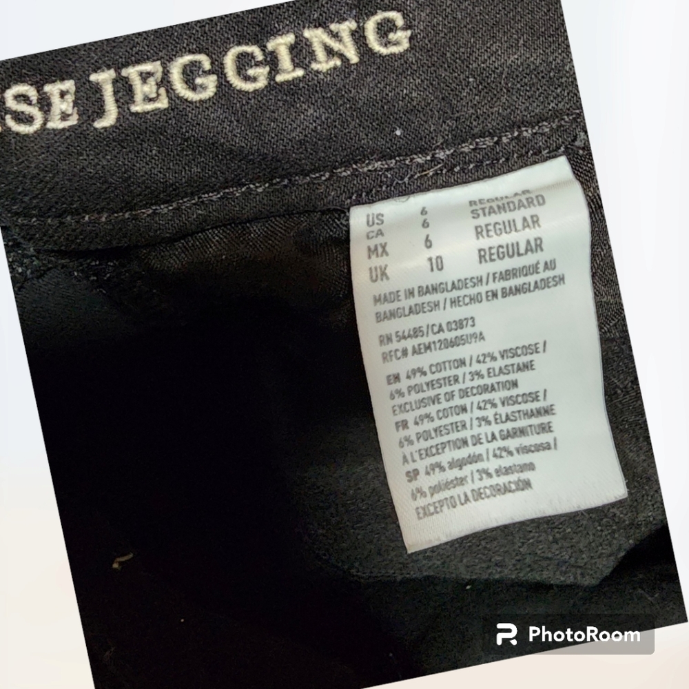 American Eagle Jeans - Picture 3 of 6